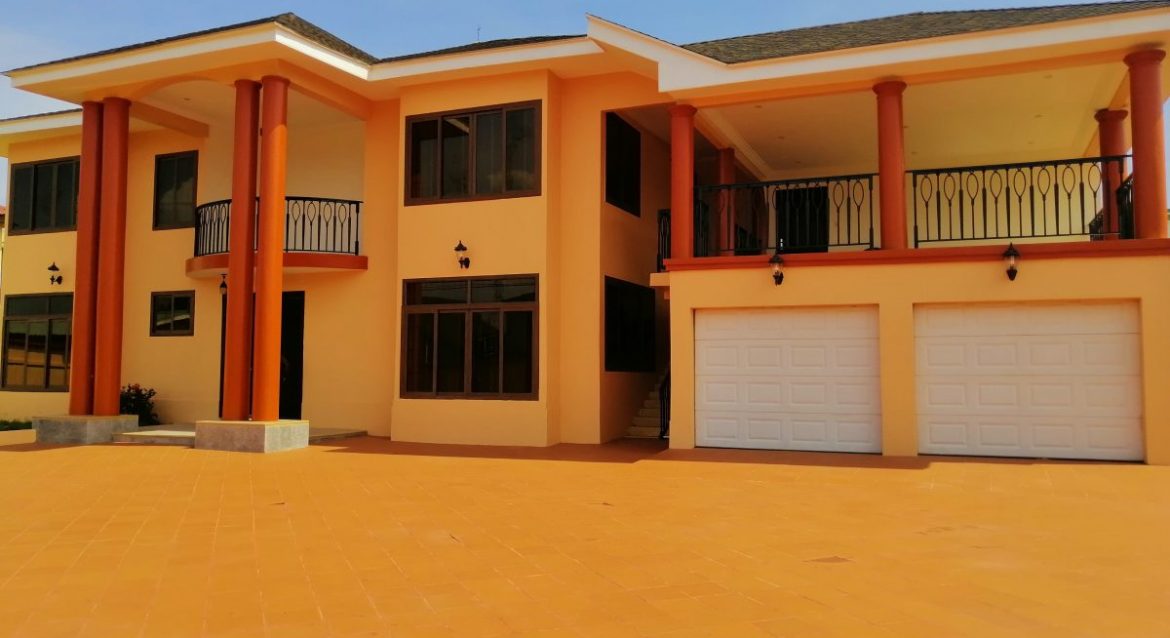 5 Bedroom House for Sale