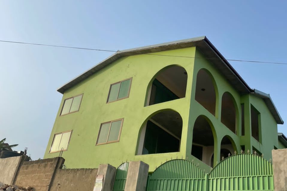 10 Bedroom House For Sale at Kwabenya Hills