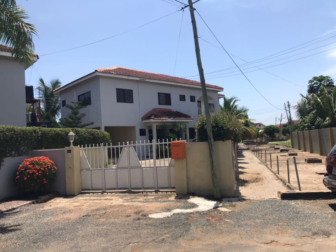 4 BEDROOM HOUSE FOR SALE (DEVTRACO)