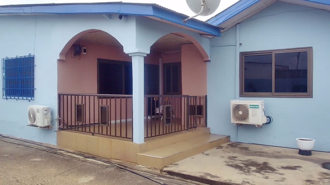 TWIN BUILDING FOR SALE IN DANSOMAN