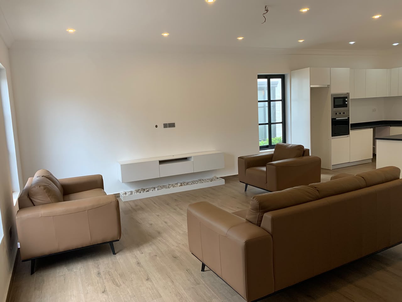 4 BEDROOM OCEAN VIEW HOUSE FOR SALE