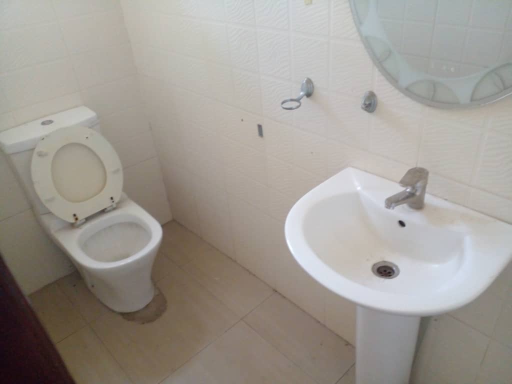4 BEDROOM HOUSE FOR SALE (DEVTRACO)