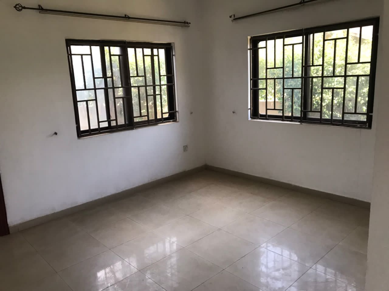 4 BEDROOM HOUSE FOR SALE (DEVTRACO)